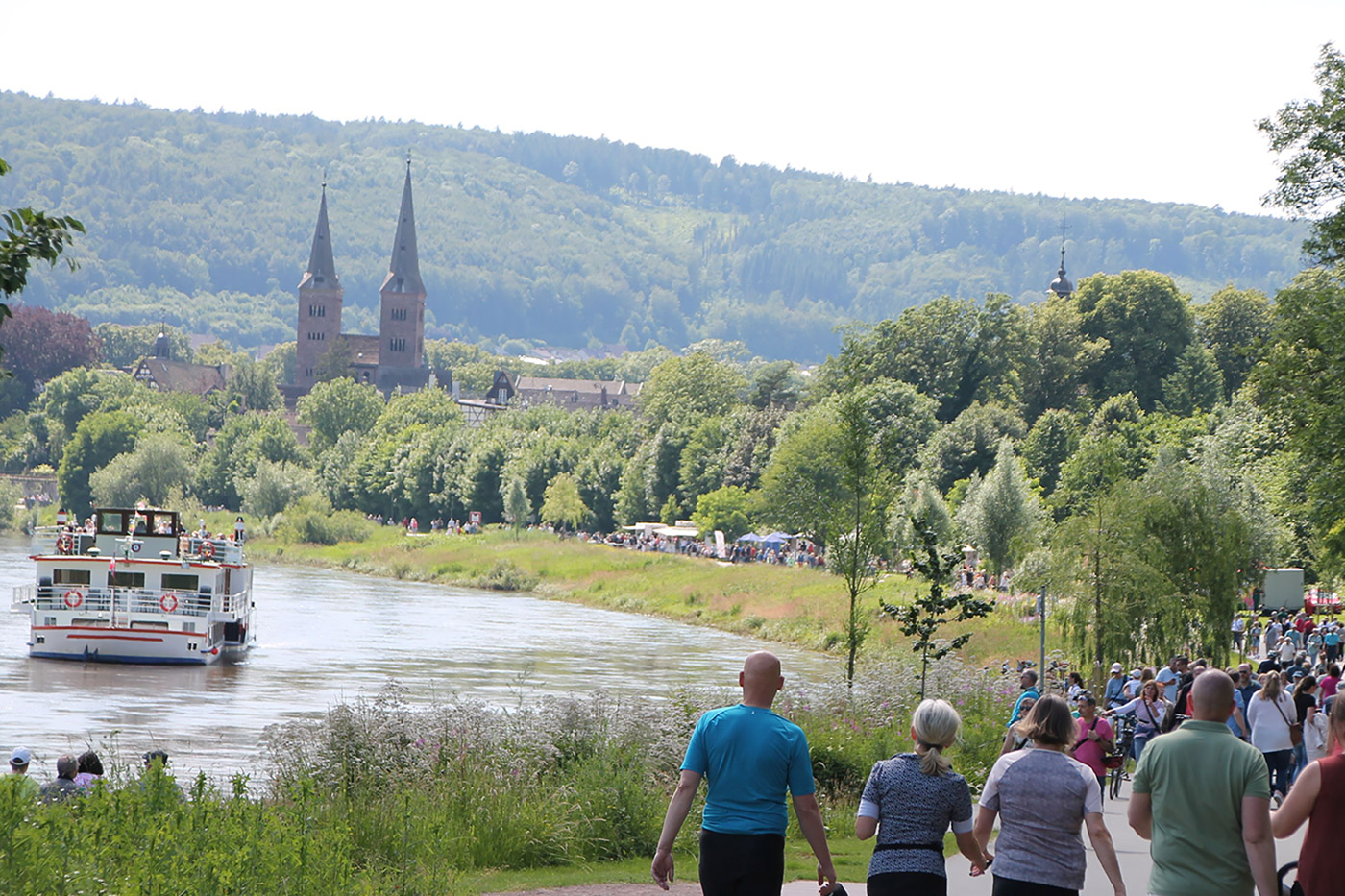 Promenade im Weitblick bei der Spargelmeile 2024.